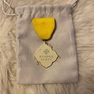Kendra Scott Fiesta Medal